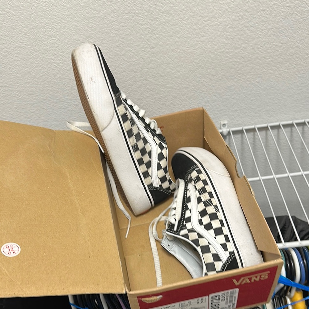 Vans Classic Checkered Low-Tops - Picture 3 of 5